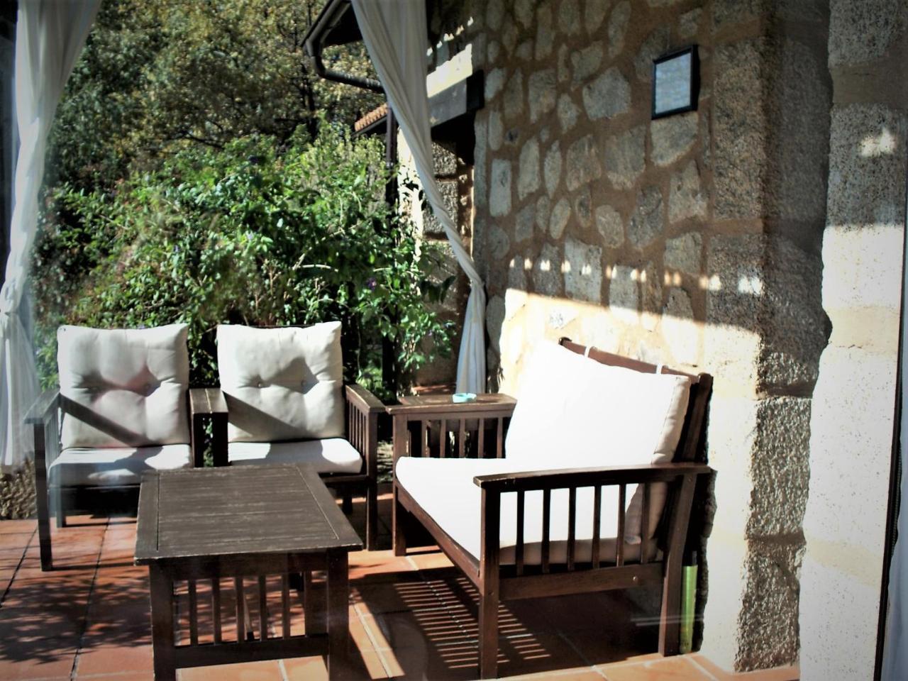 Apartamentos El Roble Valverde de la Vera Exterior photo