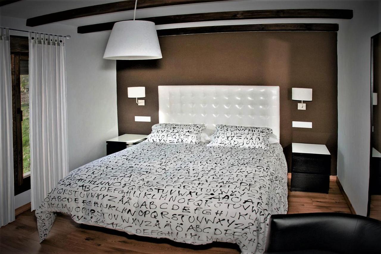 Apartamentos El Roble Valverde de la Vera Exterior photo